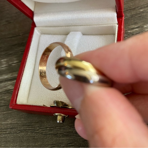 Cartier Classic Trinity Ring - Picture 2 of 6